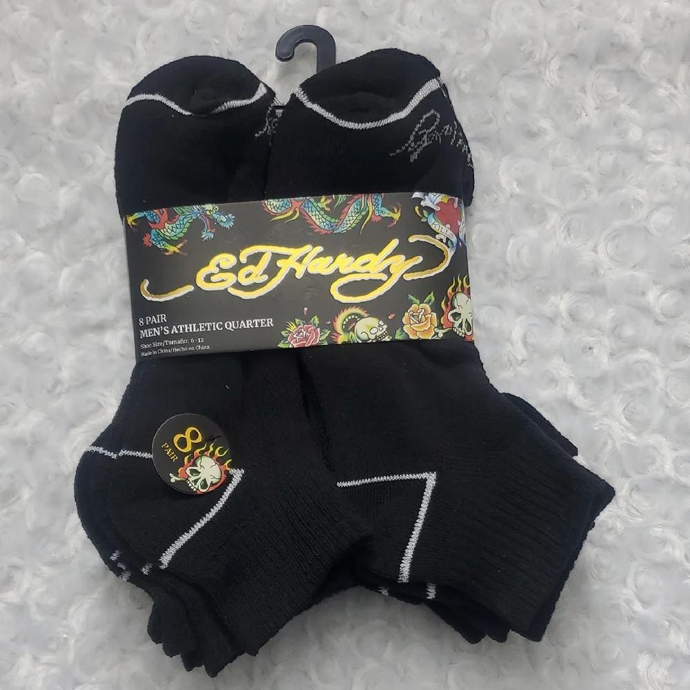 Ed Hardy Black Athletic Quarter Socks with White Trim – 8 Pair